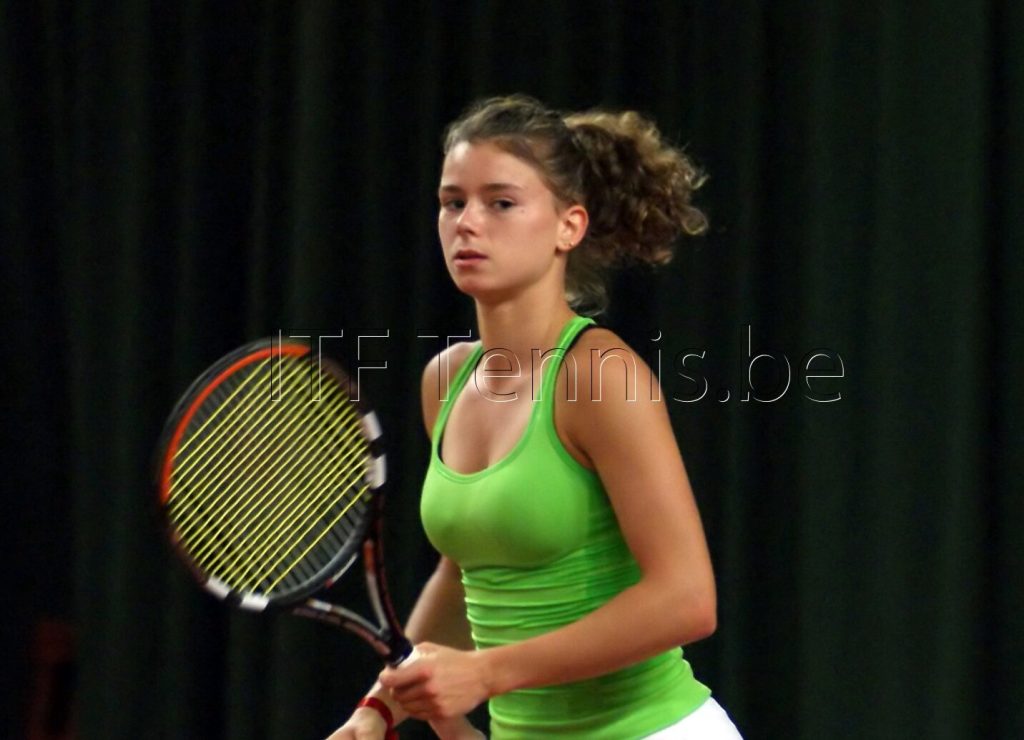 Wimbledon: Camila Giorgi al 3° turno